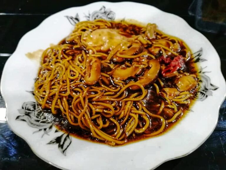 Resepi dan Cara memasak Sizzling Yee Mee dengan hanya menggunakan kuali