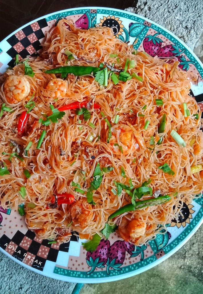Cara untuk membuat Bihun Goreng Kampung yang memenuhi