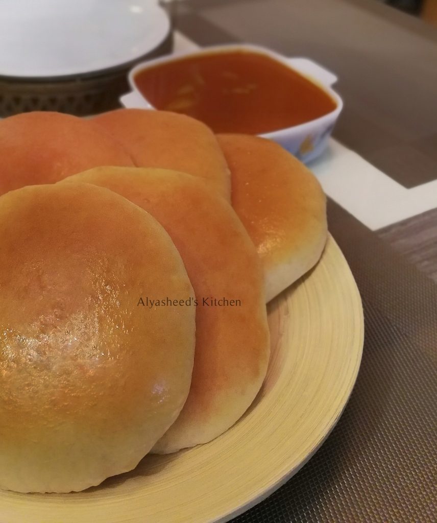 Cara untuk membuat Roti Arab. Mudah dan enak dicicah bersama rendang. Memang padu! – MY Resepi