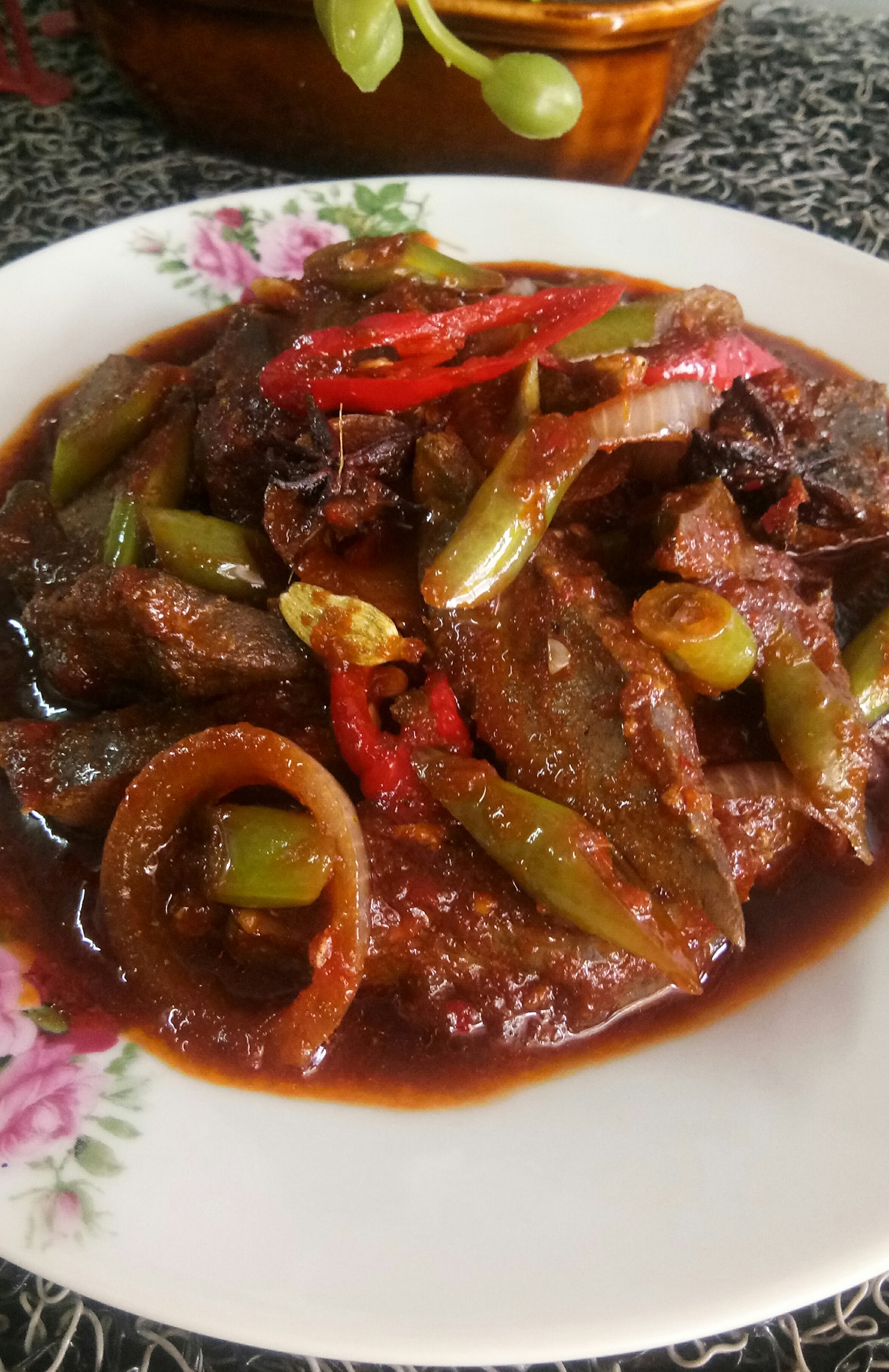 Cara untuk membuat Hati Lembu masak lauk pengantin. Hidangan popular